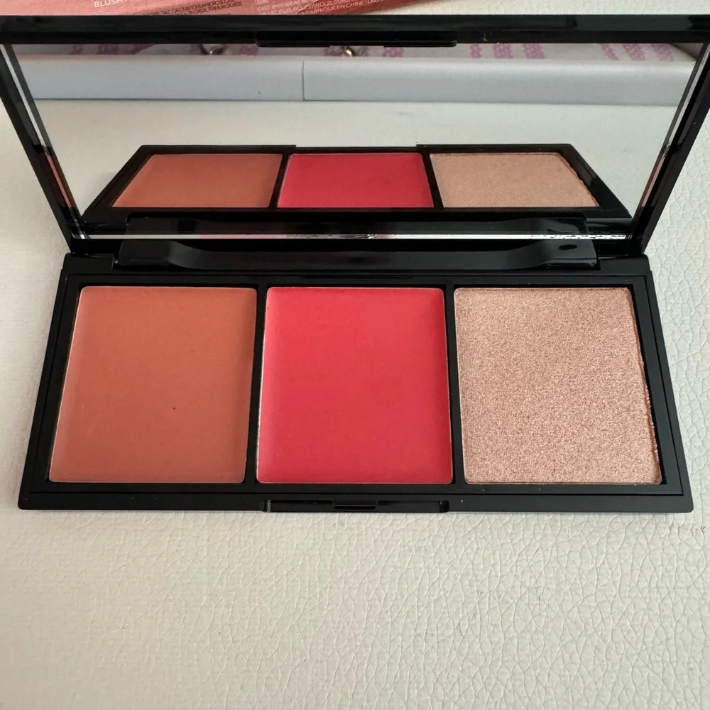 Laura Geller multitasking palette